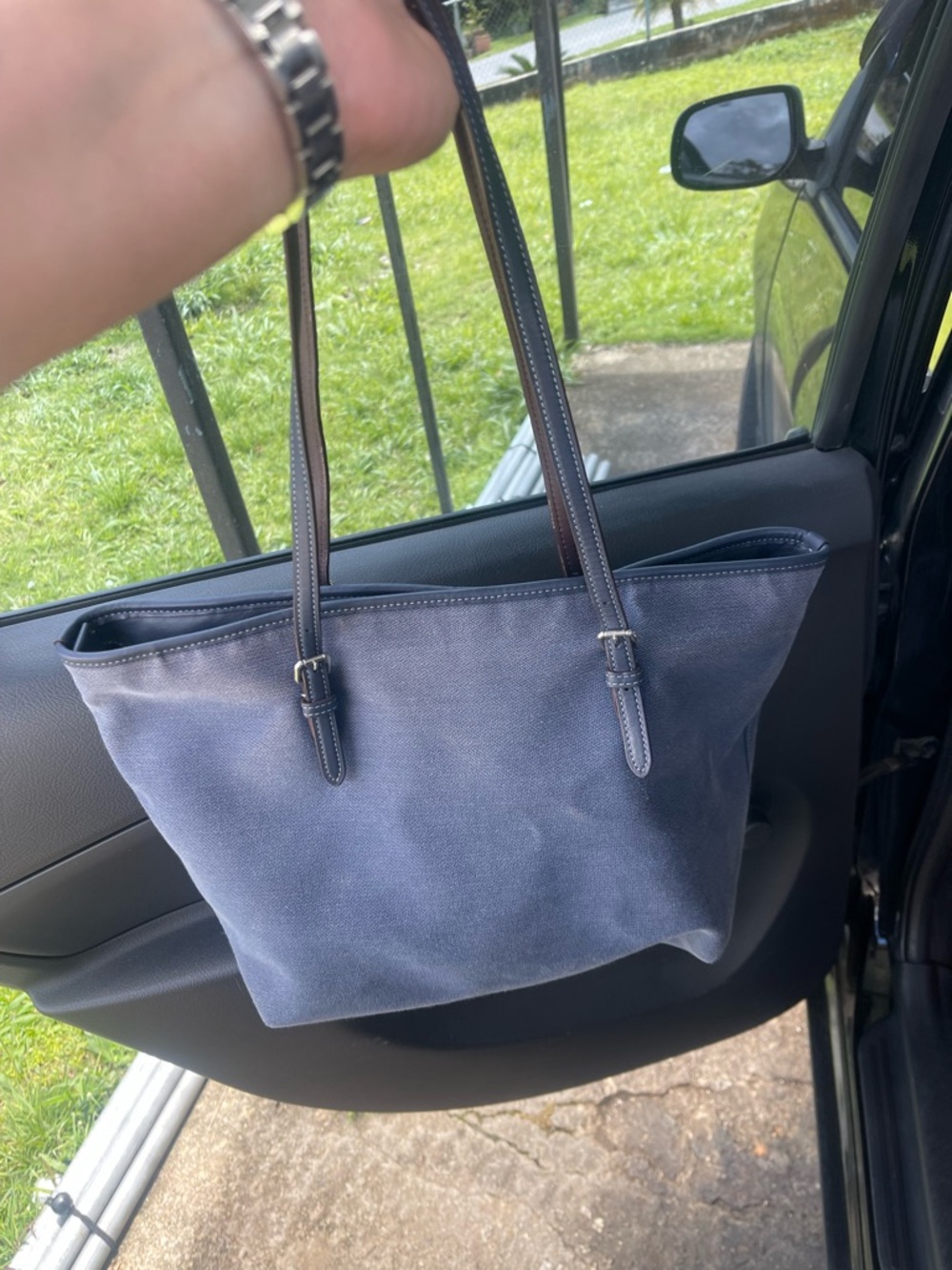 Coach Tote Bag – Canvas – Pre-Owned - Picture 4 of 11